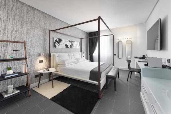 LHP Napoli Palace &amp; SPA