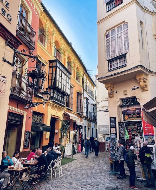 Santa Cruz i Sevilla